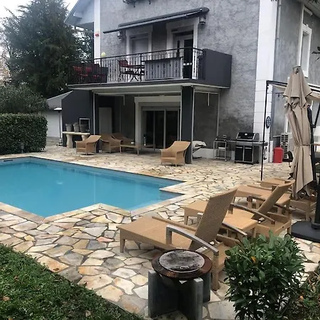 Avec Piscine Apartment *