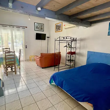 Avec Piscine Apartment *
